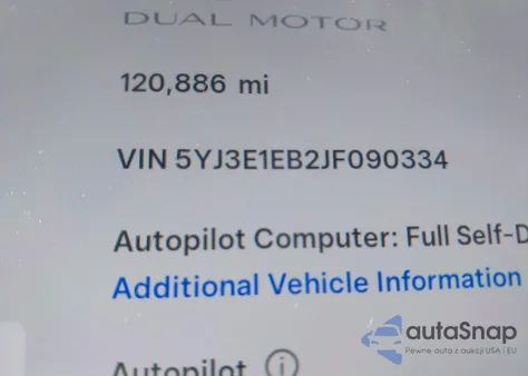 2018 Tesla Model 3 Long Range/Performance z USA, uszkodzony, nr VIN 5YJ3E1EB2JF090334